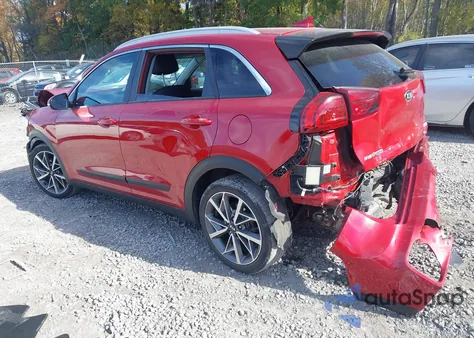 2021 Kia Niro Touring z USA, uszkodzony, nr VIN KNDCC3LC5M5463062